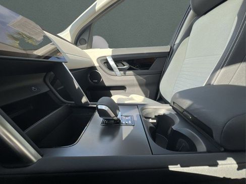 Certified 2024 Land Rover Discovery Sport S image 25