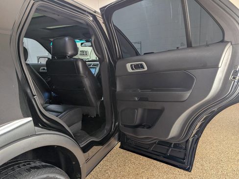 Used 2013 Ford Explorer Limited image 19