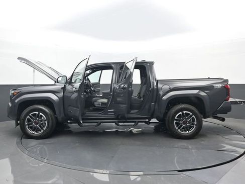 Used 2024 Toyota Tacoma TRD Sport RWD image 32