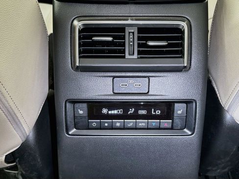 Certified 2026 MAZDA CX-70 3.3 Turbo w/ Preferred Package AWD/4WD image 24