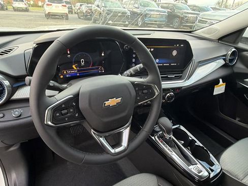 New 2026 Chevrolet Trax LT w/ Driver Confidence Package image 17