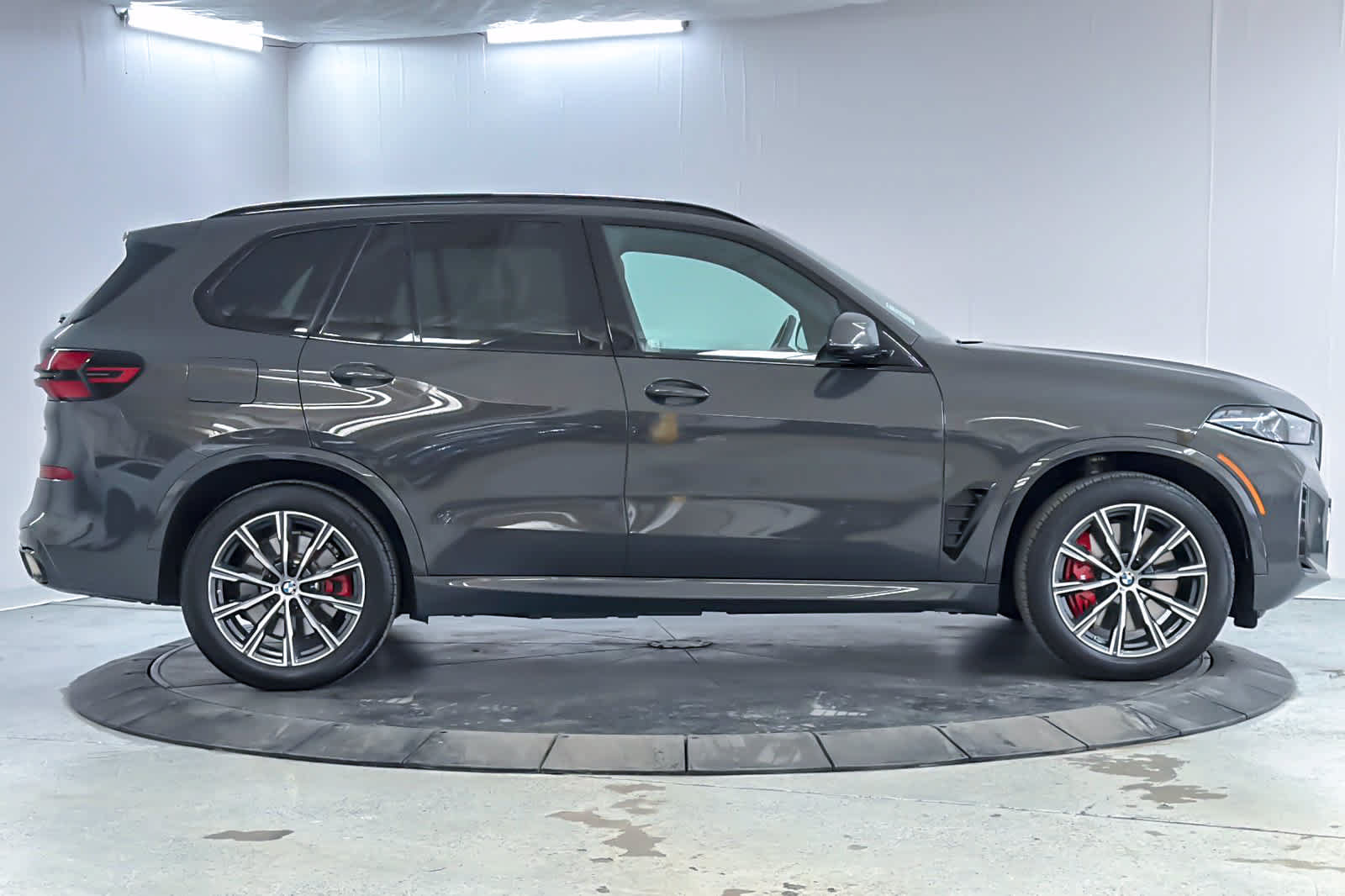 Used 2026 BMW X5 xDrive50e w/ M Sport Package AWD/4WD image 8