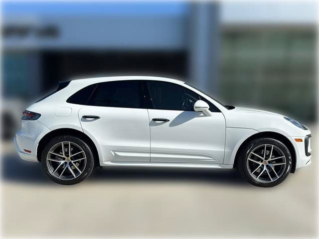 Used 2022 Porsche Macan AWD/4WD image 10