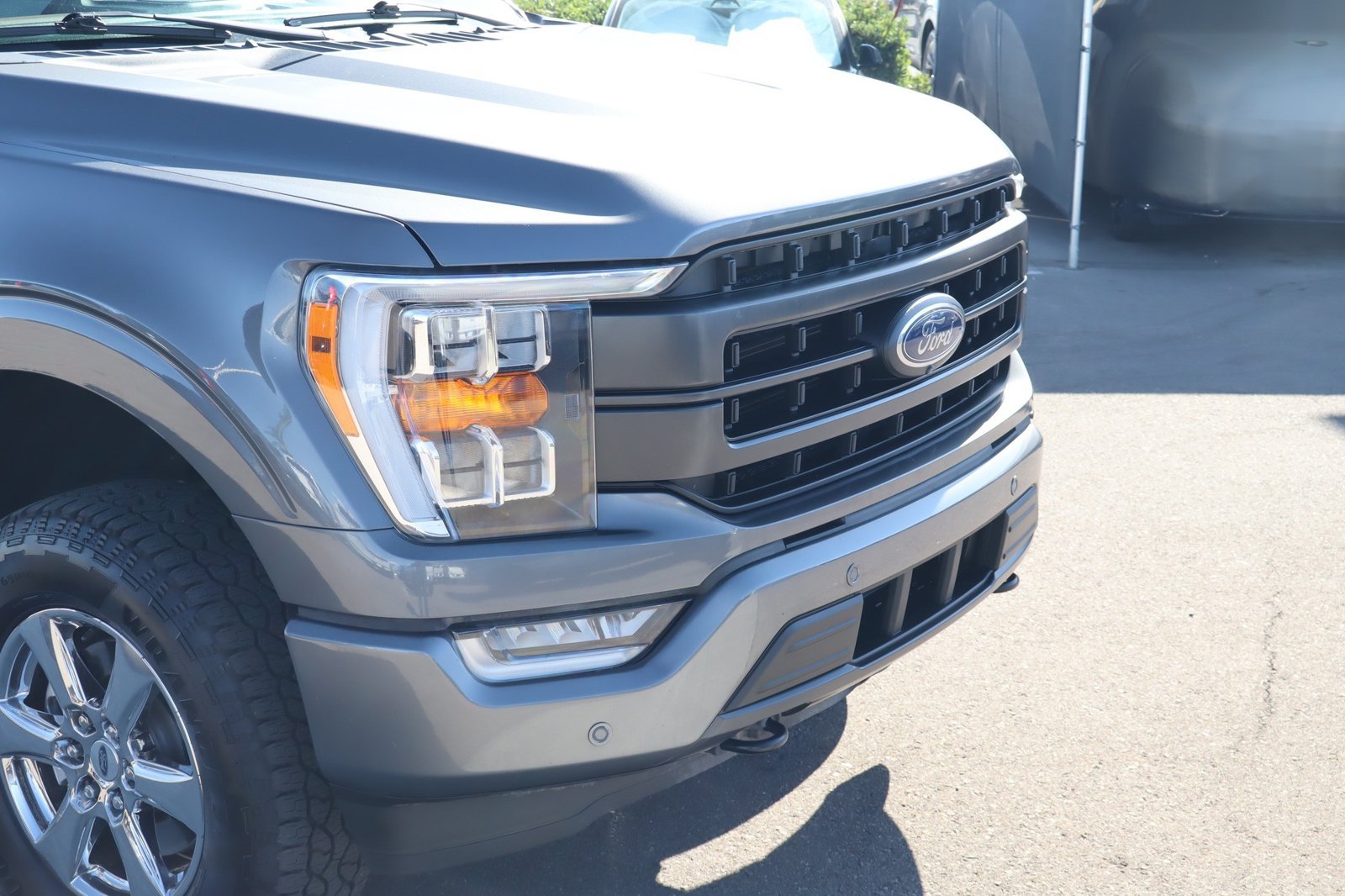 Used 2023 Ford F150 Lariat w/ Max Trailer Tow Package AWD/4WD image 9