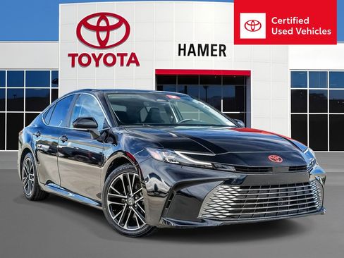 Certified 2025 Toyota Camry XLE image 1