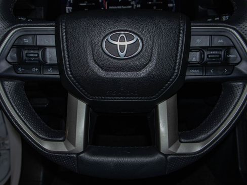 Used 2025 Toyota 4Runner TRD Off-Road AWD/4WD image 11