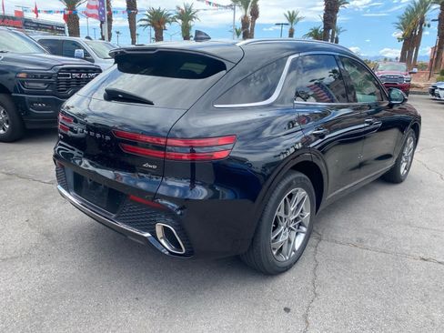 Used 2025 Genesis GV70 2.5T AWD/4WD image 7