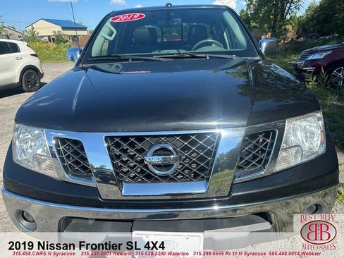 Used 2019 Nissan Frontier SL image 8