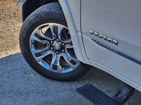 Used 2023 RAM 1500 Limited image 15