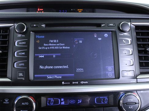 Used 2017 Toyota Highlander Limited image 28