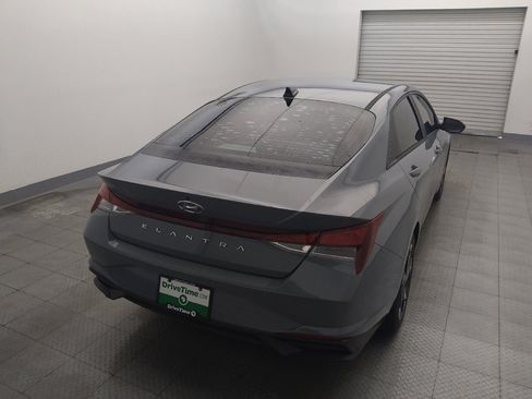 Used 2023 Hyundai Elantra SEL w/ Convenience Package FWD image 7