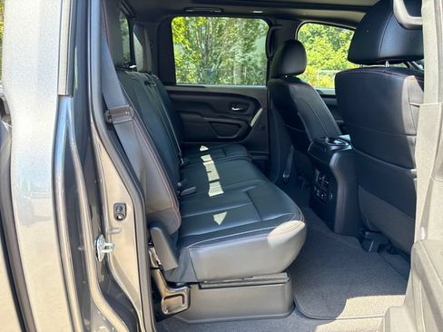 Used 2021 Nissan Titan PRO-4X w/ Pro-4x Convenience Package AWD/4WD image 10