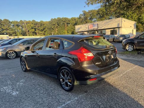 Used 2014 Ford Focus SE w/ Equipment Group 201A image 8