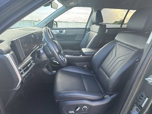 Used 2026 Hyundai Santa Fe SEL FWD image 4