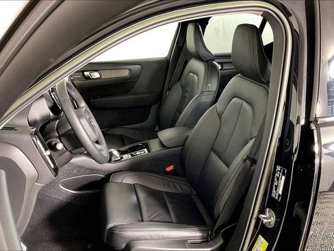 Used 2023 Volvo XC40 B5 Ultimate w/ Protection Package Premier AWD/4WD image 24