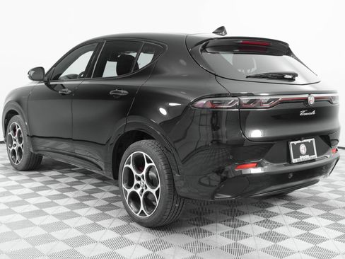 New 2025 Alfa Romeo Tonale w/ Premium Package AWD/4WD image 5