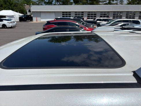Used 2016 Toyota 4Runner Limited AWD/4WD image 9