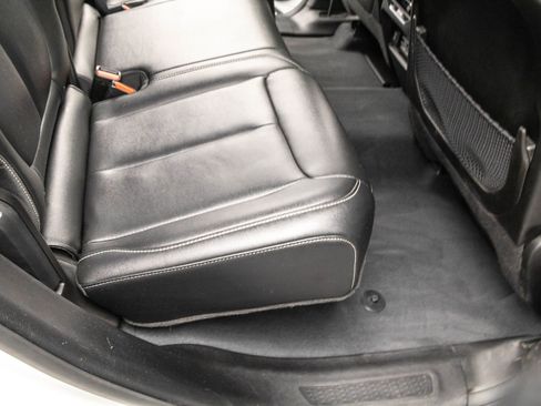 Used 2023 Jeep Grand Cherokee Limited w/ Black Appearance Package image 36