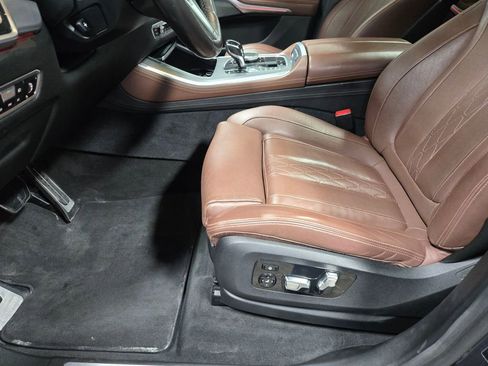 Used 2019 BMW X5 xDrive50i w/ M Sport Package AWD/4WD image 10