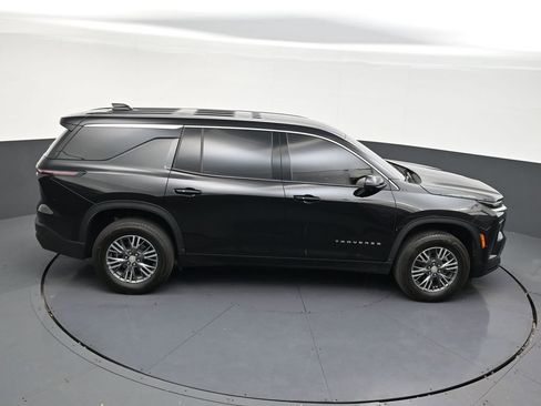 Used 2024 Chevrolet Traverse LS image 18