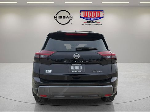 Used 2025 Nissan Rogue SL w/ SL Premium Package image 4