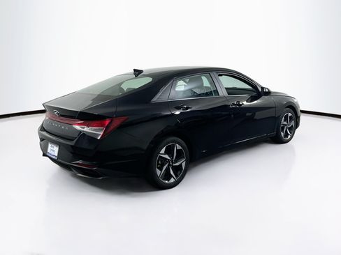 Used 2023 Hyundai Elantra SEL w/ Convenience Package FWD image 5
