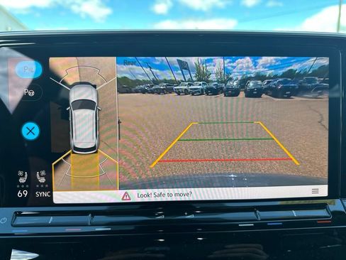 New 2026 Volkswagen Atlas Cross Sport SEL Premium R-Line AWD/4WD image 19