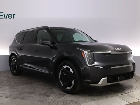 Used 2024 Kia EV9 Land AWD/4WD image 13