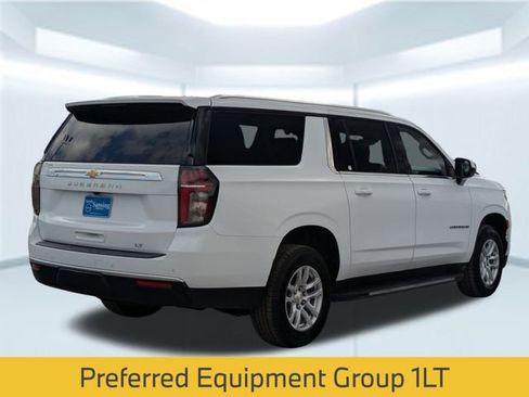 Used 2023 Chevrolet Suburban LT image 6