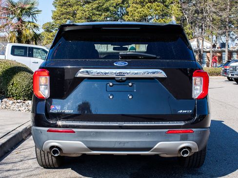 Used 2022 Ford Explorer Limited w/ Equipment Group 301A image 4