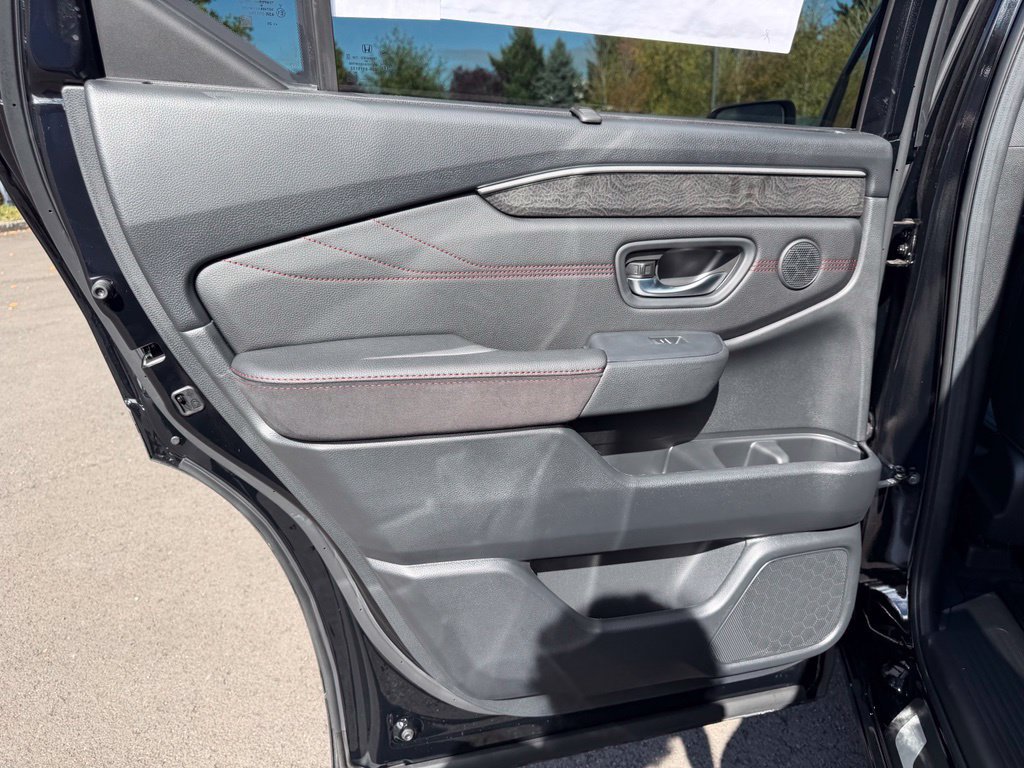 New 2026 Honda Pilot Black Edition image 29