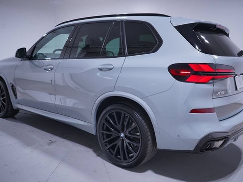 Used 2026 BMW X5 sDrive40i w/ M Sport Package RWD image 3