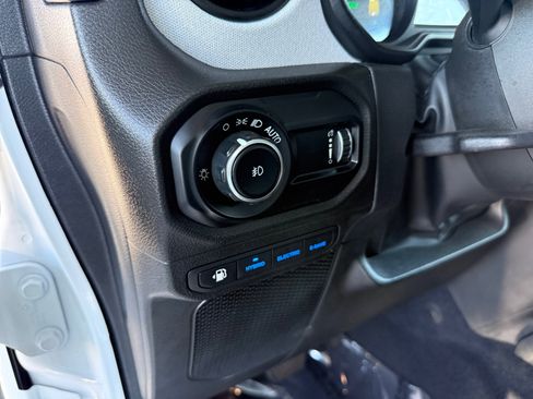 Used 2024 Jeep Wrangler Unlimited AWD/4WD image 15
