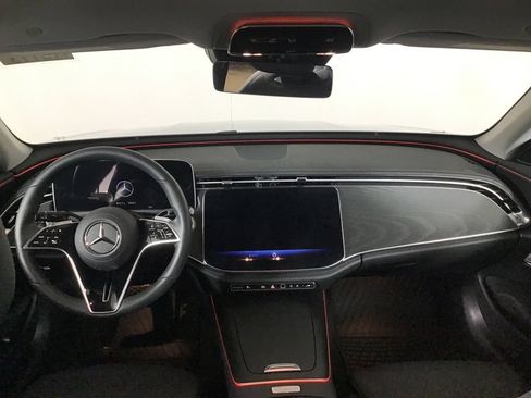 Used 2025 Mercedes-Benz E 450 4MATIC Sedan image 22