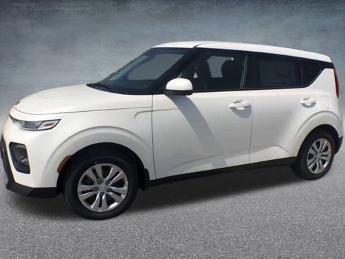 Used 2020 Kia Soul LX image 13