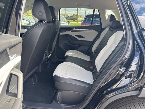 New 2026 Volkswagen Tiguan SE AWD/4WD image 33