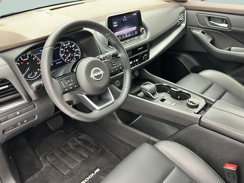 Used 2023 Nissan Rogue SV w/ SV Premium B Package AWD/4WD image 12