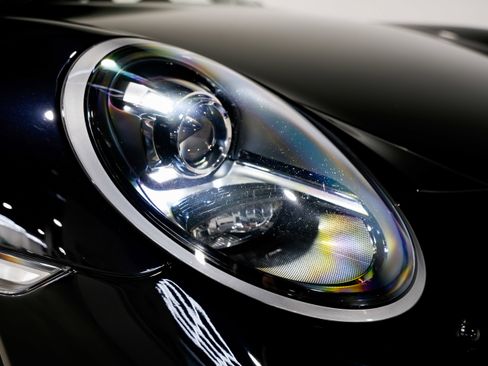 Used 2018 Porsche 911 Carrera GTS image 36