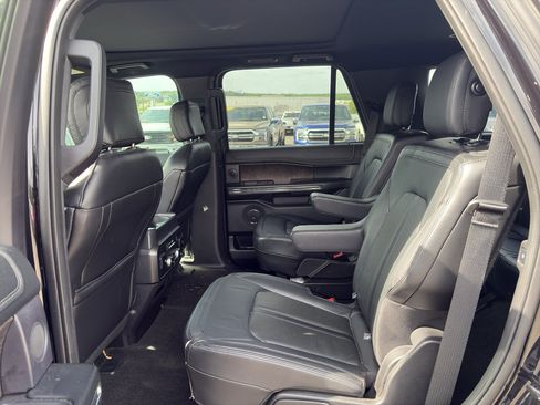 Certified 2019 Ford Expedition Limited w/ Special Edition Package AWD/4WD image 13