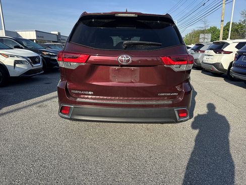 Used 2019 Toyota Highlander Limited Platinum w/ Carpet Mat Package (TMS) AWD/4WD image 4