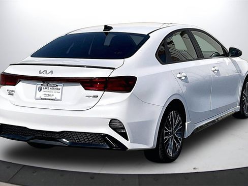 Used 2023 Kia Forte GT-Line w/ GT-Line Premium Package image 9