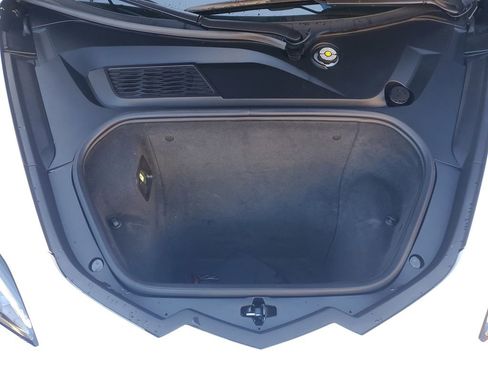 Used 2024 Chevrolet Corvette Stingray Premium Conv w/ Z51 Performance Package image 10