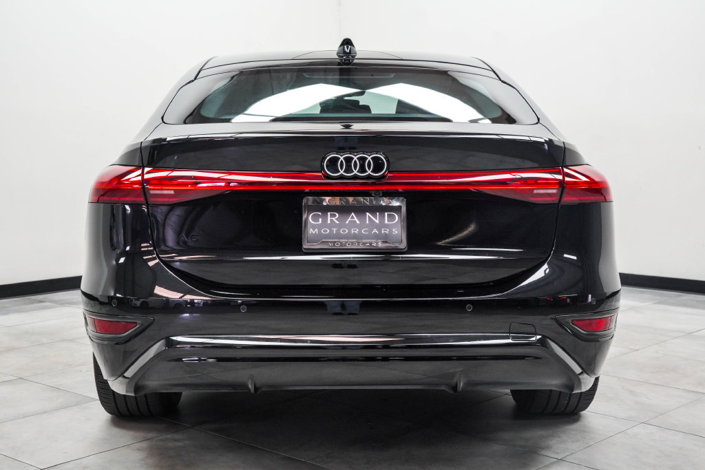 Used 2025 Audi A6 e-tron Premium w/ Ultra Package RWD image 10