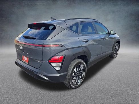 Used 2024 Hyundai Kona SEL AWD/4WD image 3
