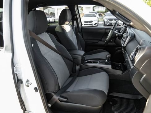 Used 2023 Toyota Tacoma TRD Off-Road image 34