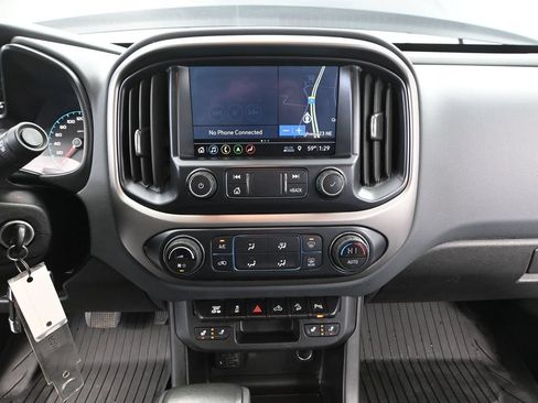 Used 2020 Chevrolet Colorado Z71 AWD/4WD image 32