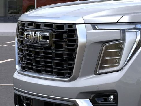 New 2026 GMC Yukon Denali w/ Denali Reserve Package AWD/4WD image 13