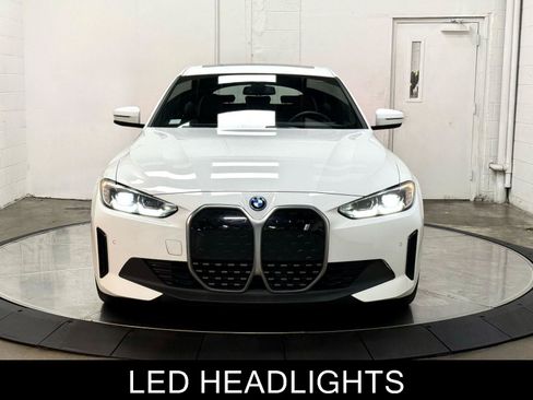 Used 2023 BMW i4 eDrive35 RWD image 3