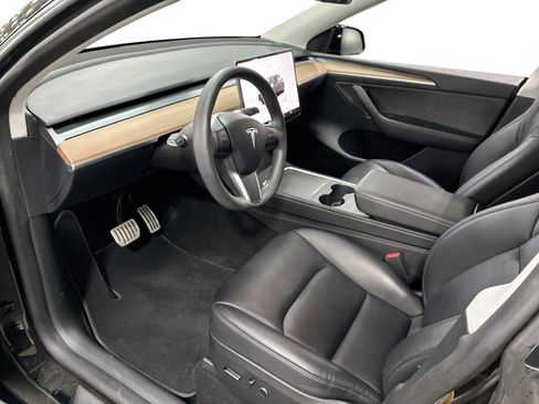 Certified 2023 Tesla Model Y Performance AWD/4WD image 9