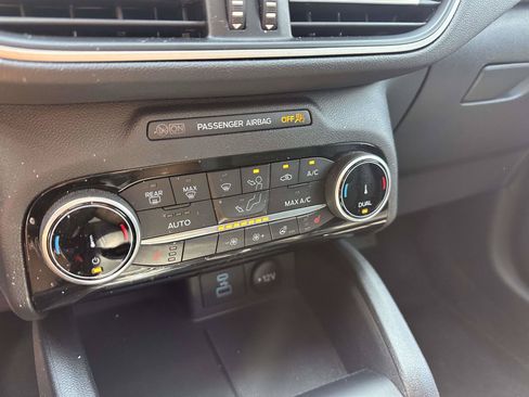 Certified 2022 Ford Escape SEL AWD/4WD image 24